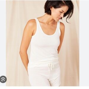 Andie The Scoop Tank Snow L